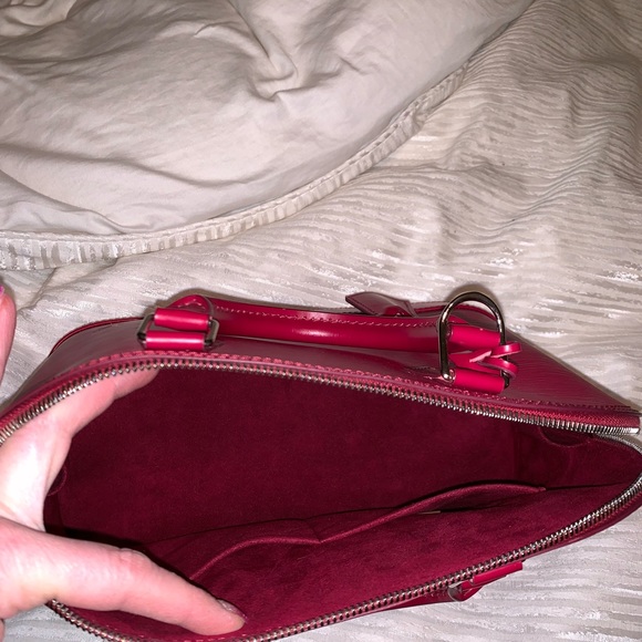 Louis Vuitton Alma mm bag. New never used.